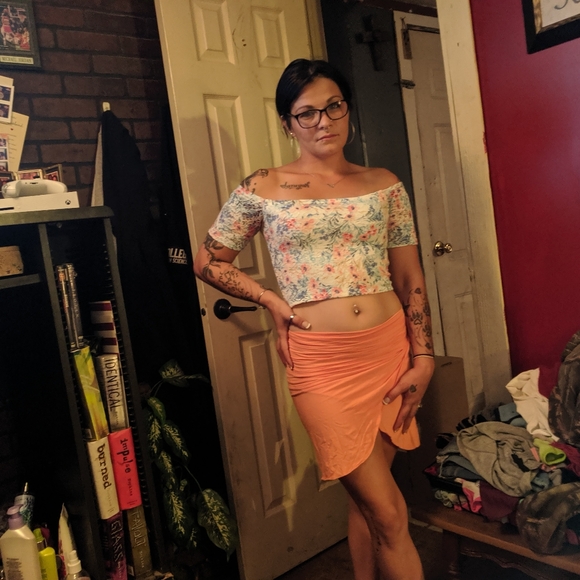 Items - Picture 13 of 16